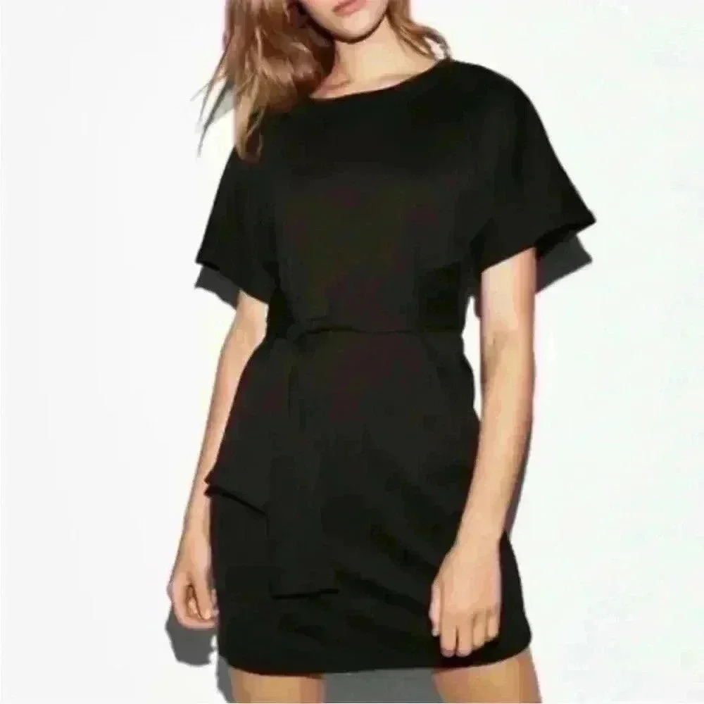 Express: Short sleeve black dress